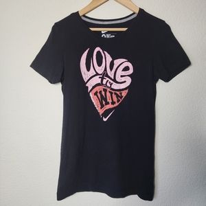 Junior's Black/Pink Nike Short Sleeve Slim Fit T-Shirt "Love to Win" Size M
